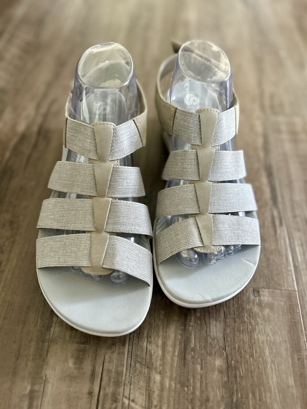 Clark’s Cloudstepper Sandals Size 10 Cushioned Elastic Straps Comfort